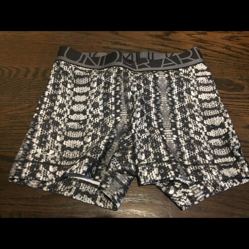 Under armour compression shorts xs
